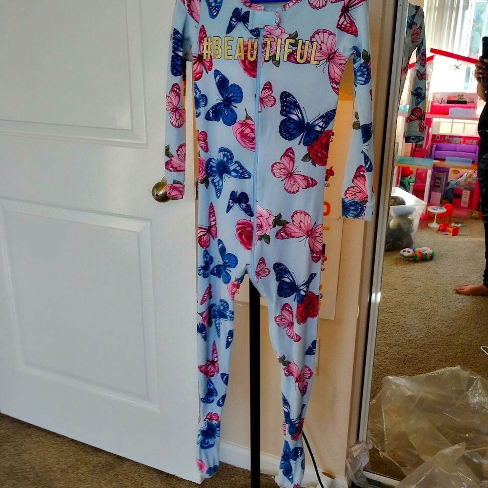 Toddler girls size 4T Feetie pajamas